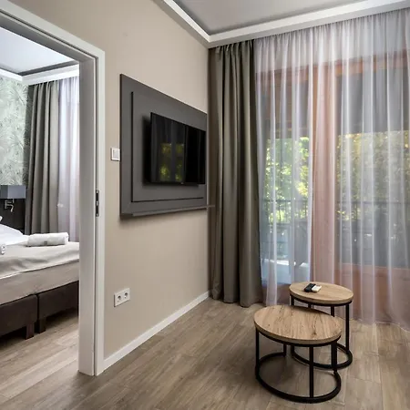 Atrium Agard Panzio فندق مبيت وإفطار 4*