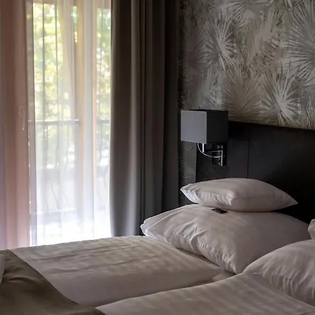 Atrium Agard Panzio فندق مبيت وإفطار Gárdony