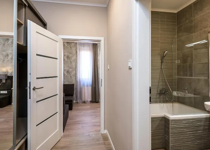 Atrium Agard Panzio Gardony