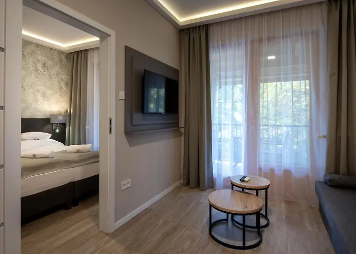 Atrium Agard Panzio Gardony