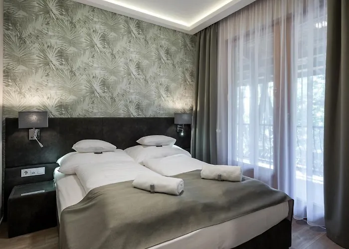 Atrium Agard Panzio Bed & Breakfast 4*